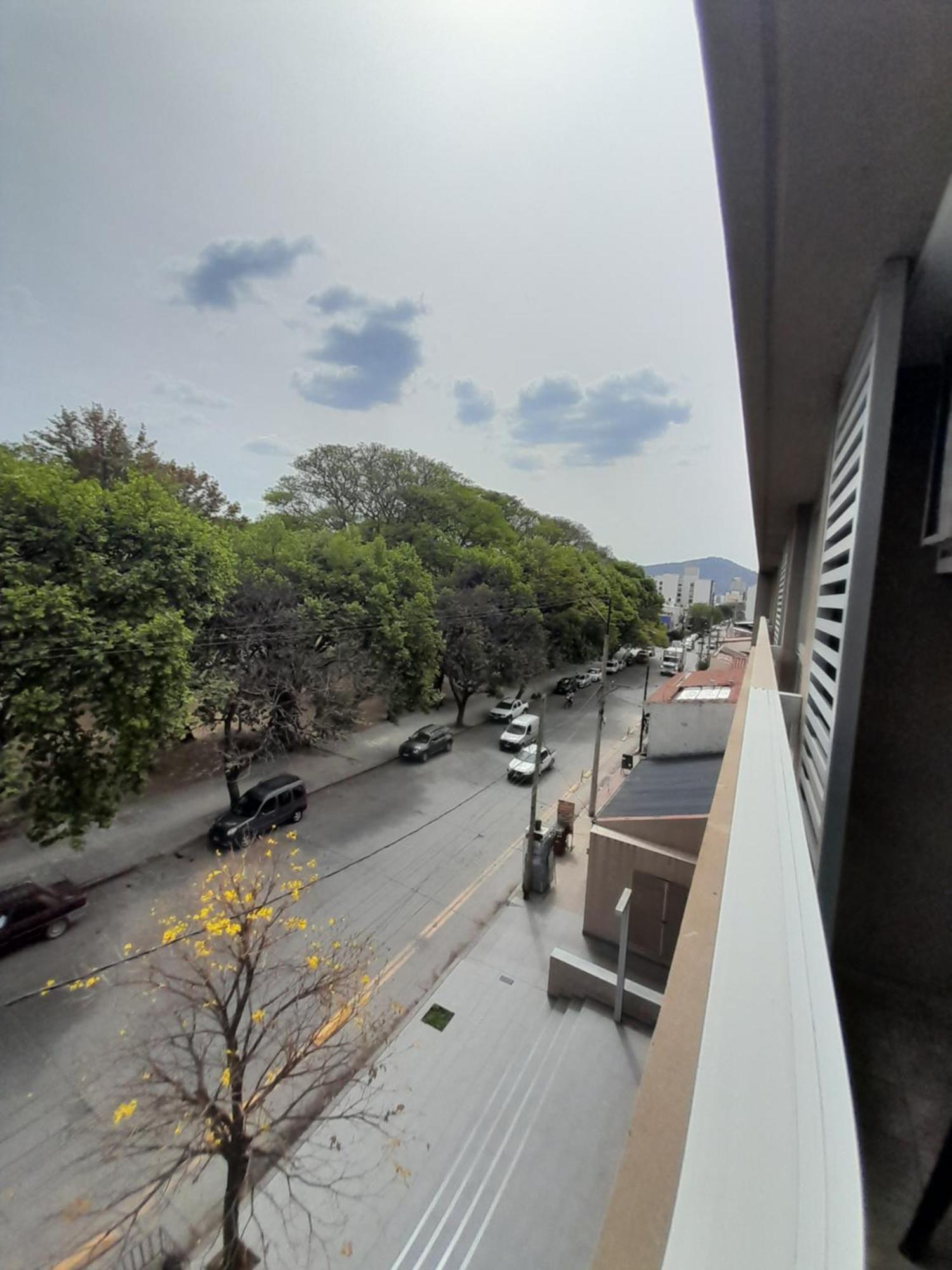 Departamento Centrico Plaza Alvarado Con Cochera Salta Esterno foto
